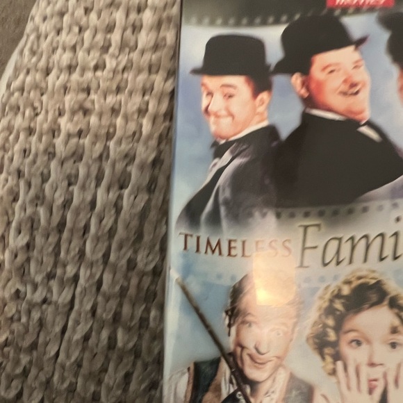 Classic Features 50 Movies / Musicals - Picture 4 of 4